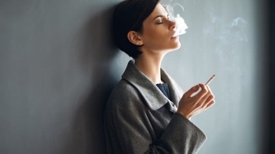 Scopri di più sull'articolo Stress sul lavoro? Per i fumatori che vogliono smettere, i benefici derivano dalla gestualità data dall’uso di dispositivi a rischio zero  