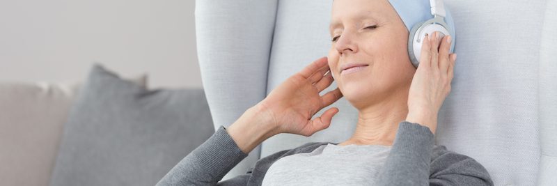 Scopri di più sull'articolo Una nuova review dimostra l’efficacia della musicoterapia come trattamento pre, intra e post operatorio